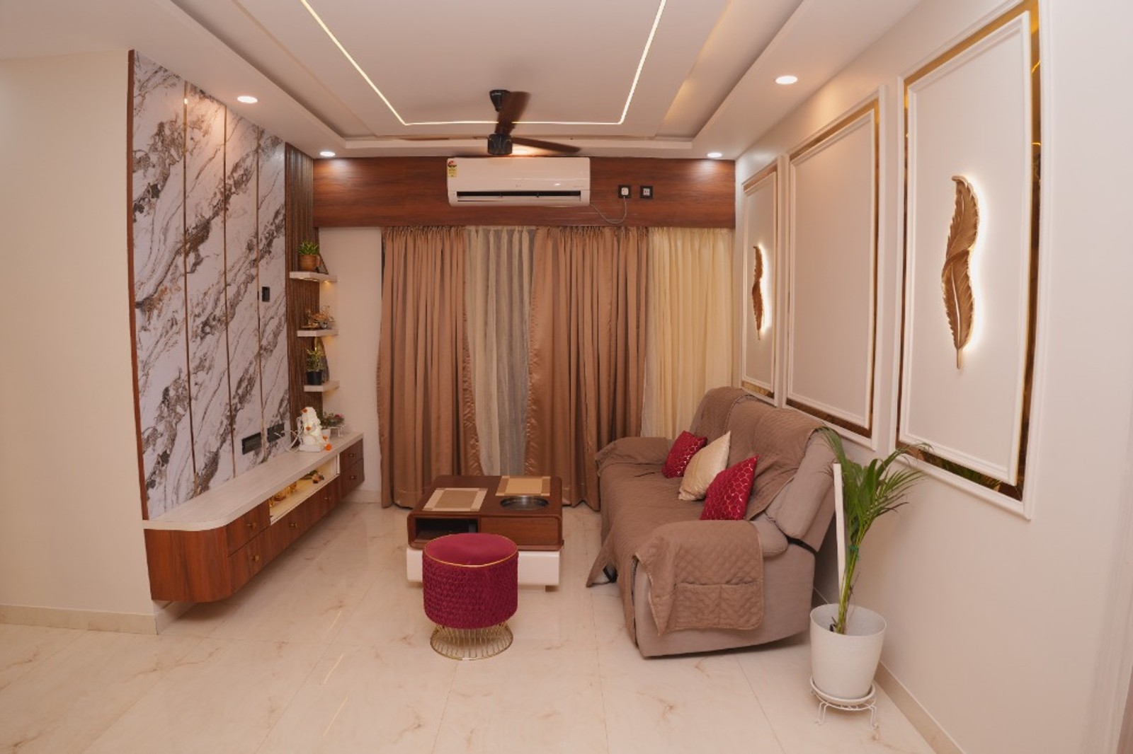 Warm Contemporary Lounge